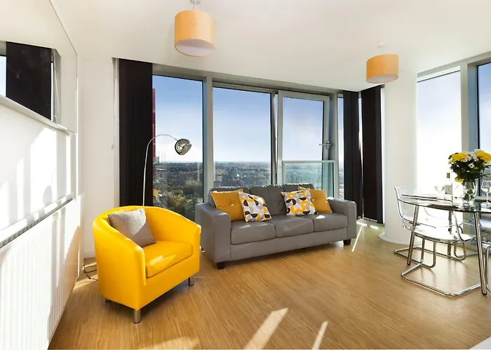 2 Bedroom 2 Bathroom Apartment In Central Milton Keynes With Free Parking And Smart Tv - Contractors, Relocation, Business Travellers