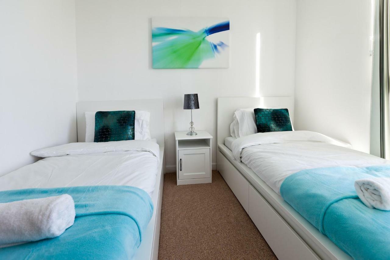Smart Stay: 2-bed With Parking * Milton Keynes